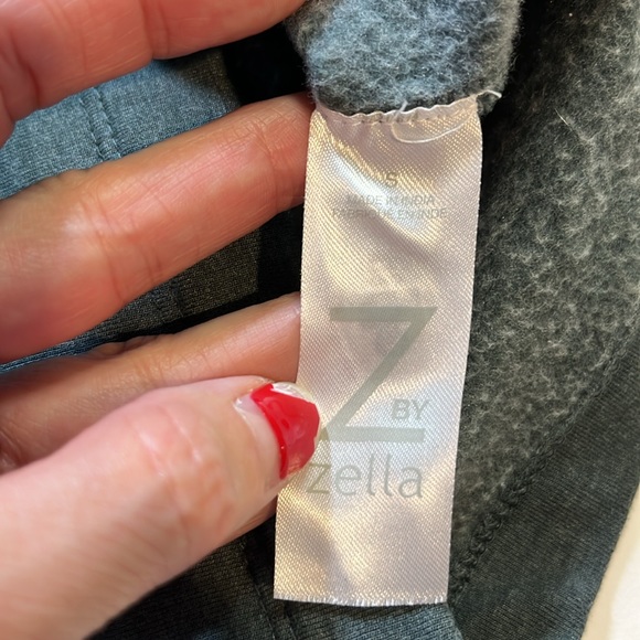 EUC: Zella cropped hoodie sweatshirt - Picture 9 of 10